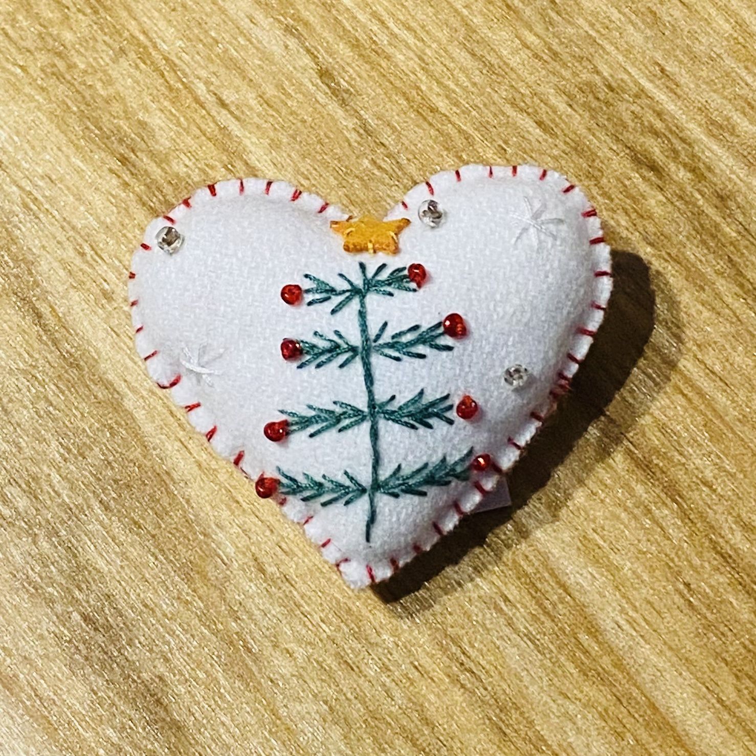 Promising Pin White Heart w/ Tree
