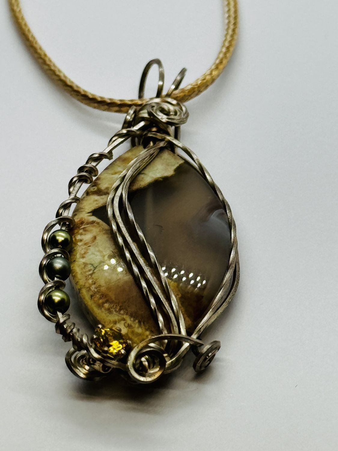 Coller Necklace Oval Agate Translucent