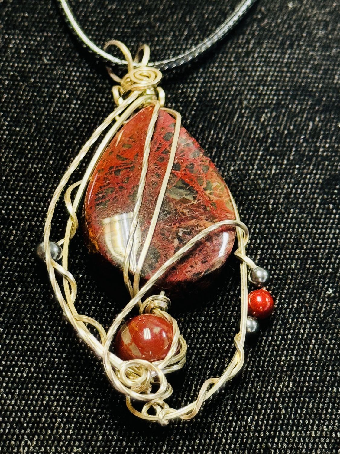 Coller Necklace Red Jasper
