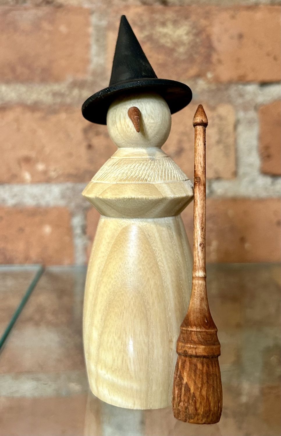 Russell Elm Witch 63