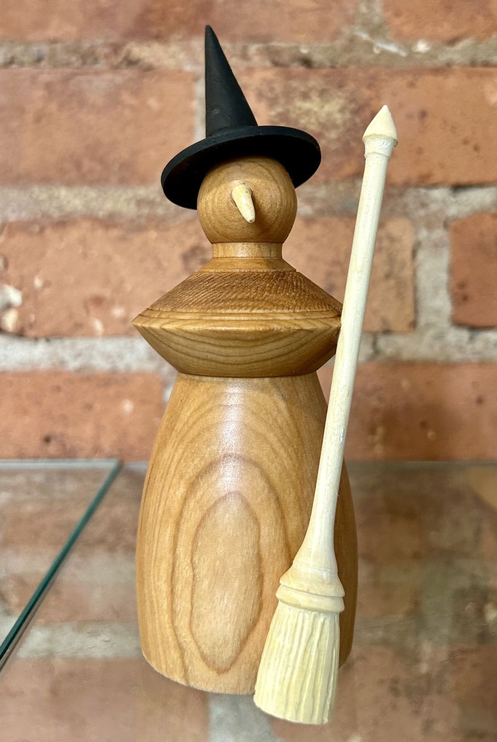 Russell Cherry Witch 62