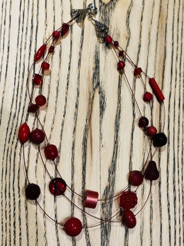 Demitre Necklace 3 Strand Lucite Red