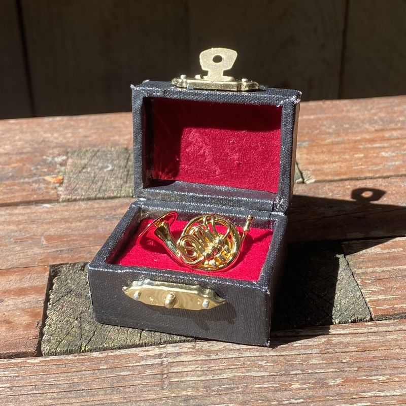 Broadway French Horn Pin