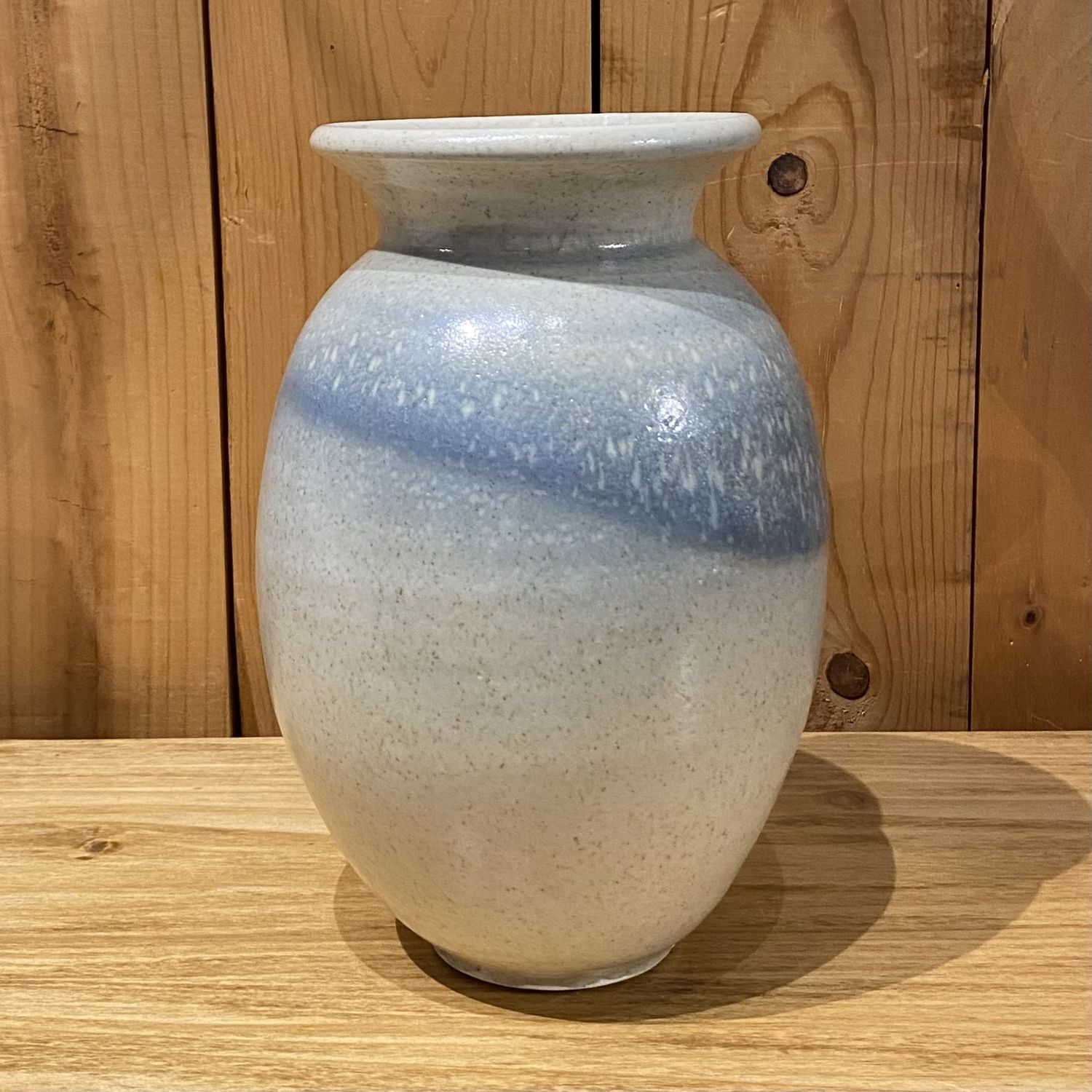 Hartman Vase Junco W/Blue