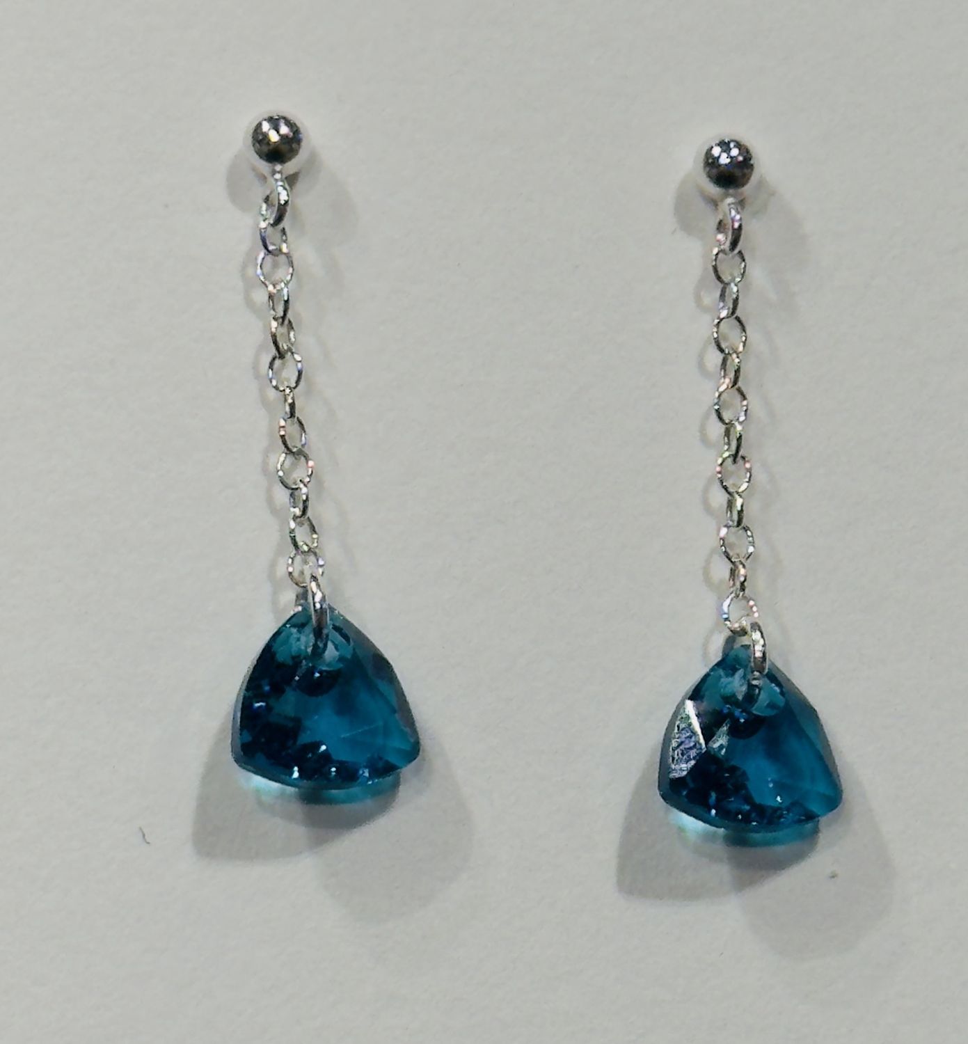 CA Earrings Trilliant Crystal Zircon BLue