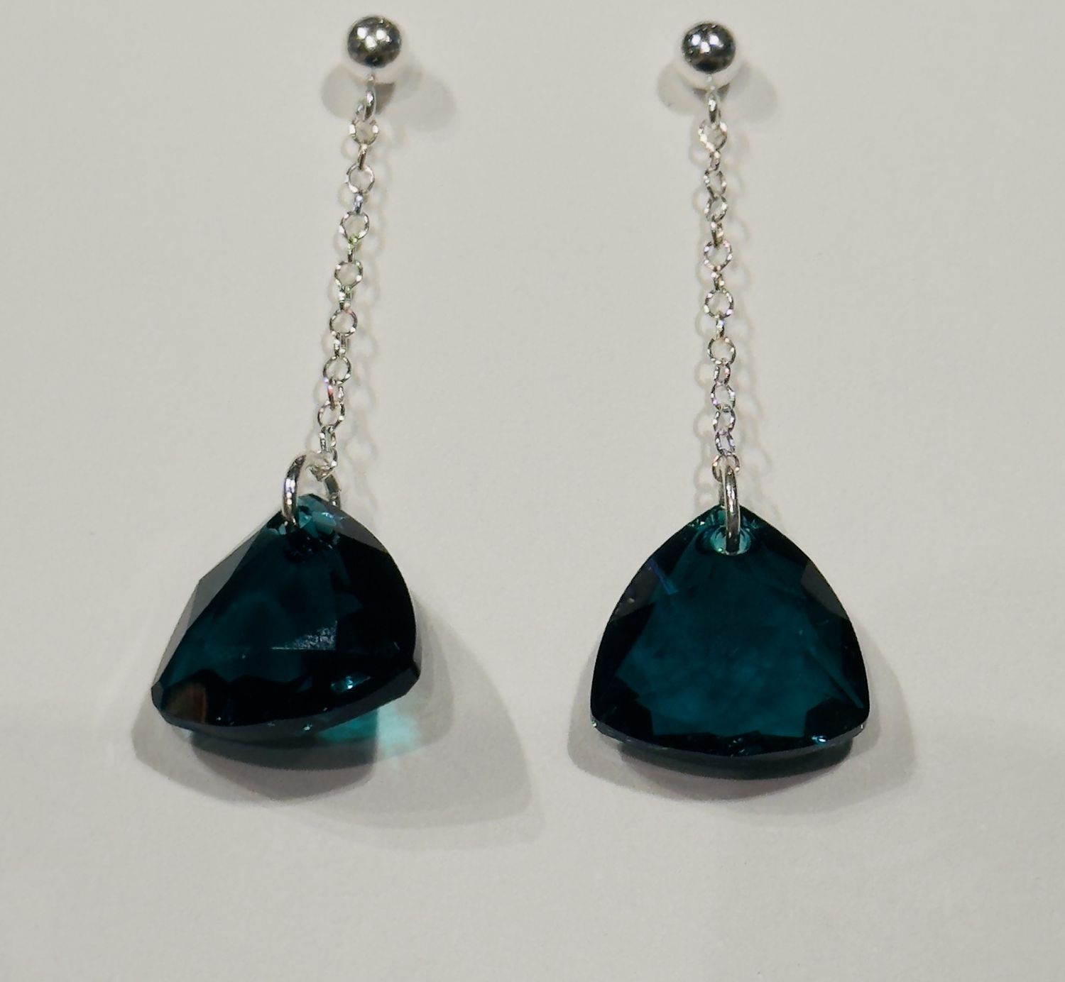 CA Earring Trilliant Emeral Crystal Large