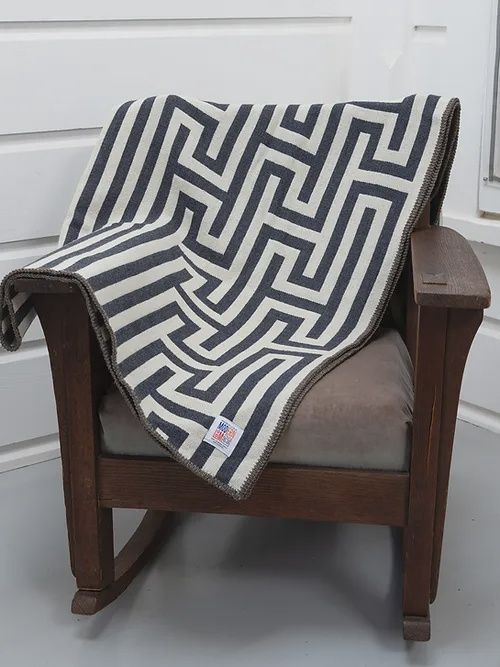 Modern Loom Blanket Blink