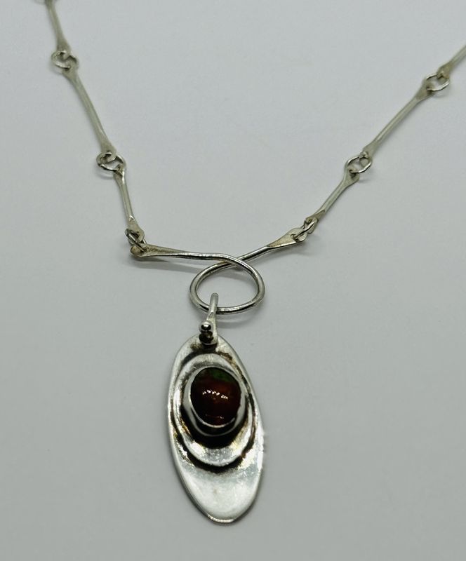 Gonzales Necklace Orange Labradorite Oval
