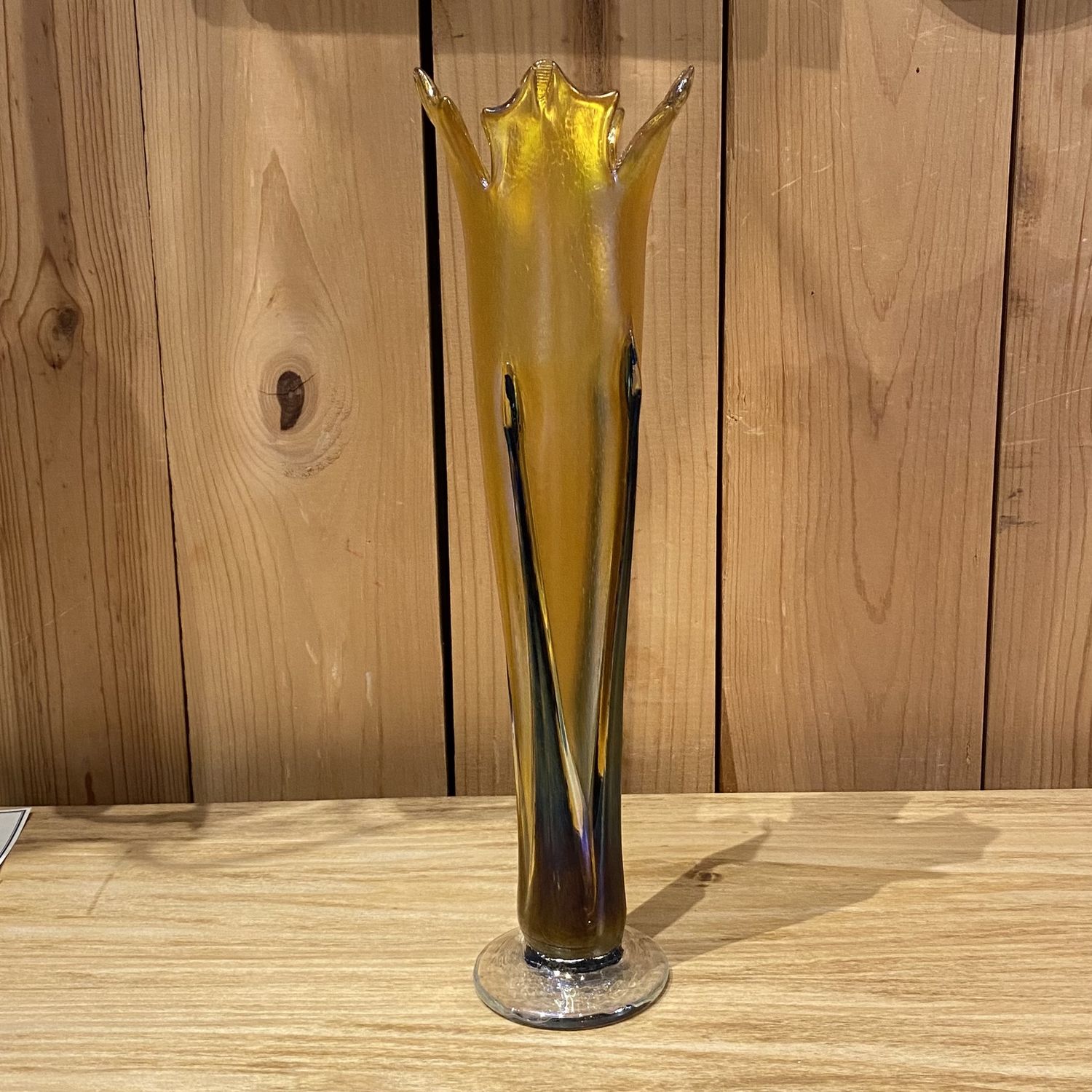 Callahan Vase Flower Topaz W/Black Stem Iridized