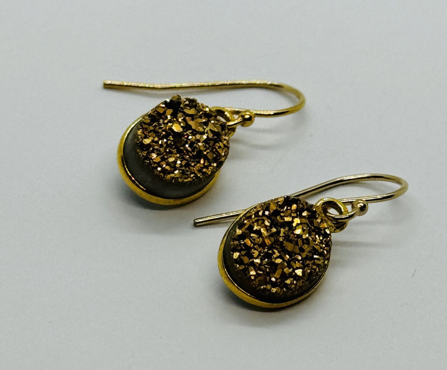 Truworthy Earrings Oval Gold Druzy