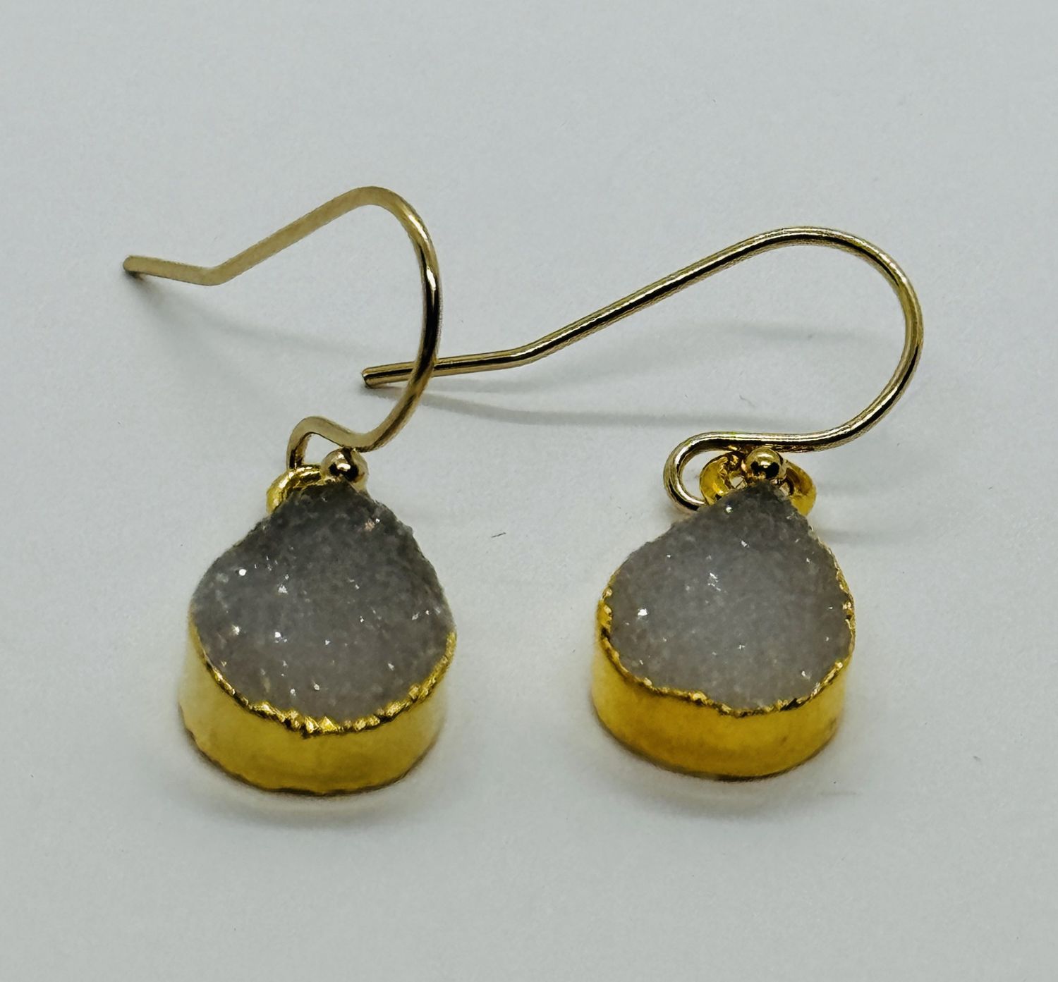 Trueworthy Earrings Teardrop White Druzy