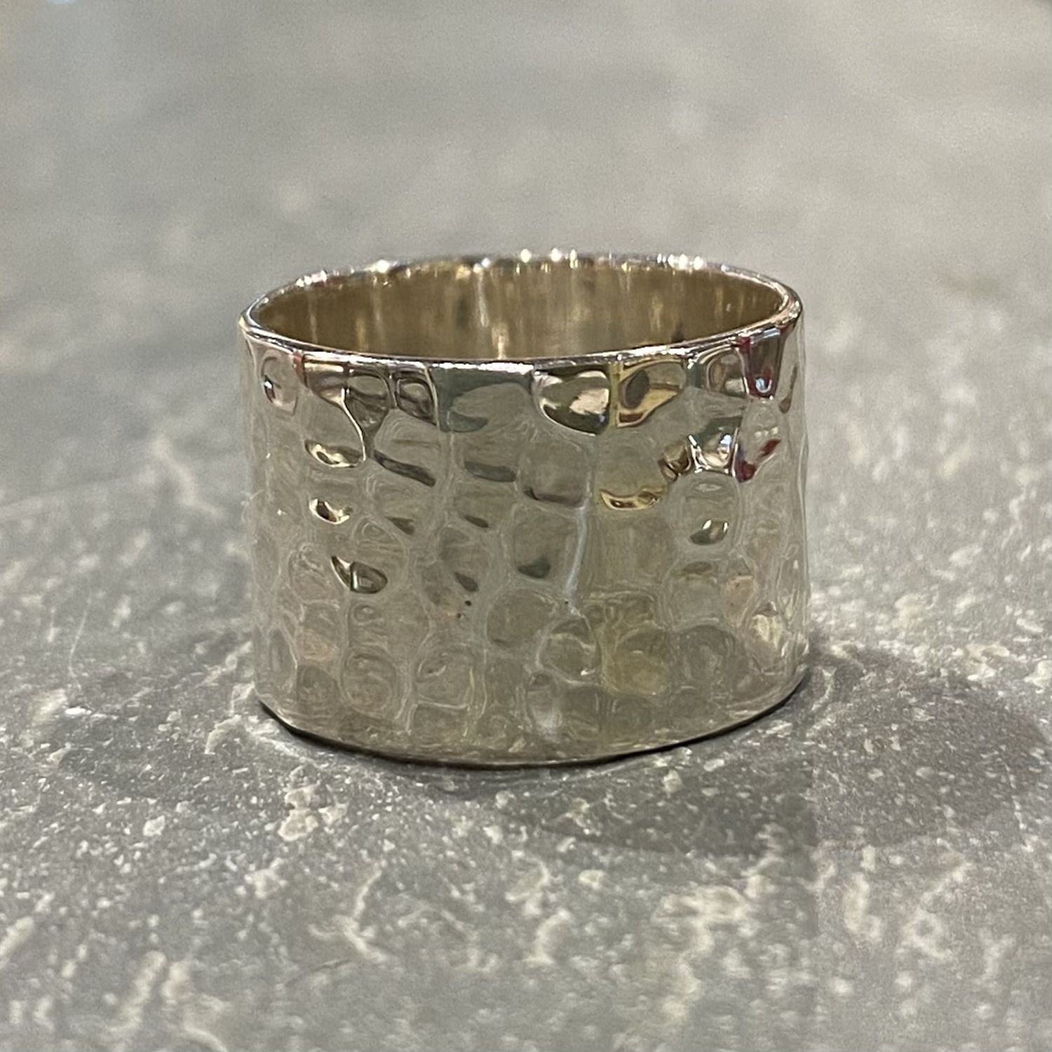 Tessler Ring Wide Hammered, Size: 9