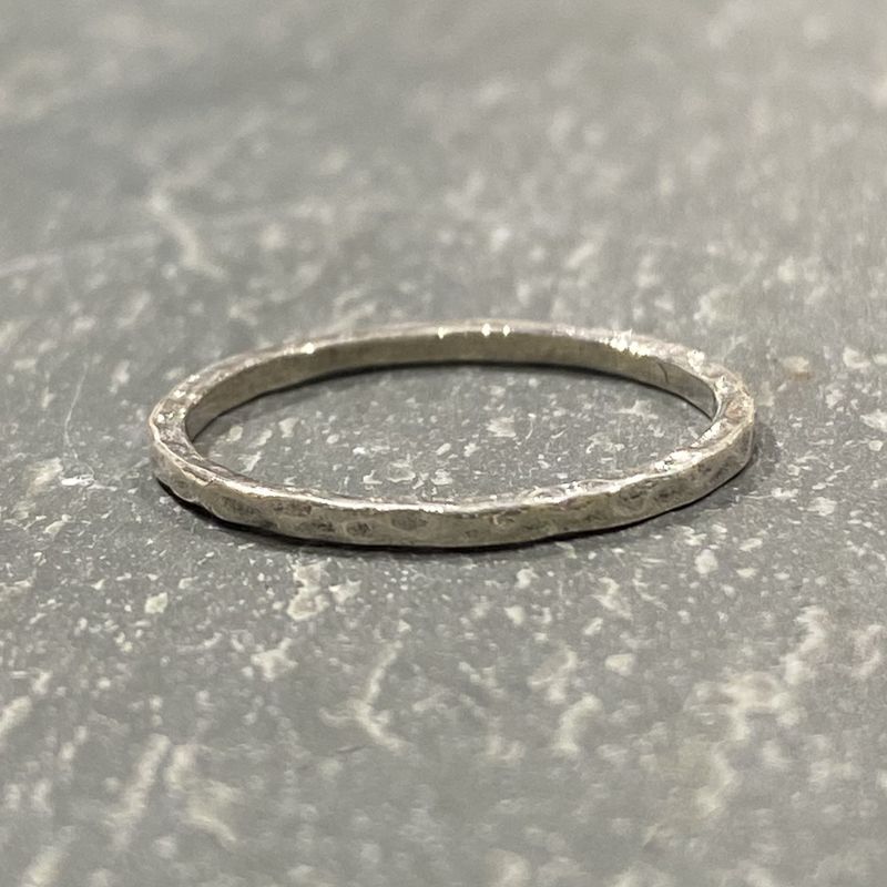 Tessler Ring Slim Hammered Band
