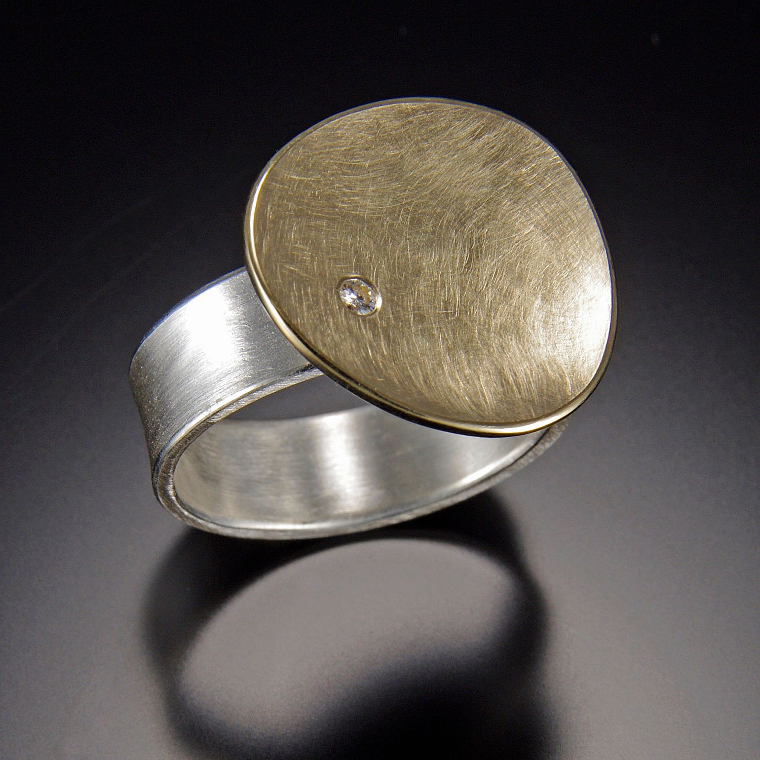 Sznajderman Ring Large NOA Series