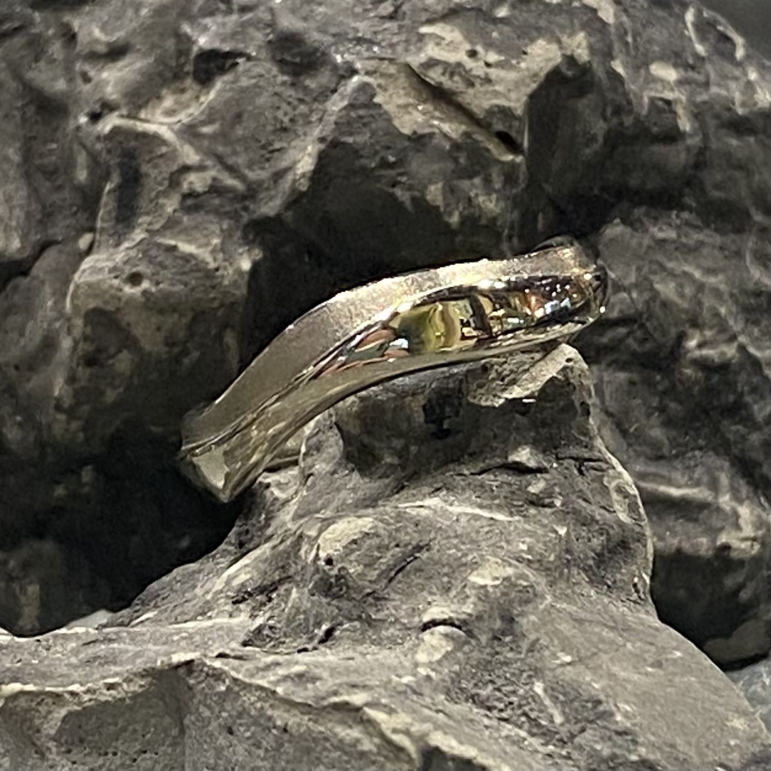 Sznajderman Ring 14K White &quot;Sand and Sea&quot; Wedding Band