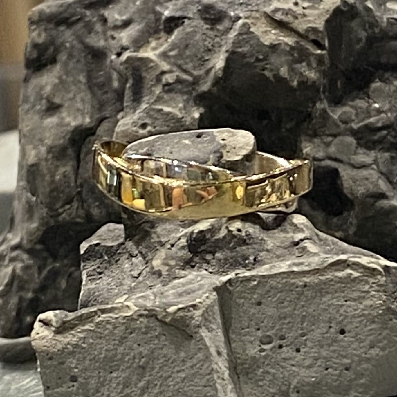 Sznajderman Ring &quot;Mobius&quot; Wedding Band Yellow over White Gold