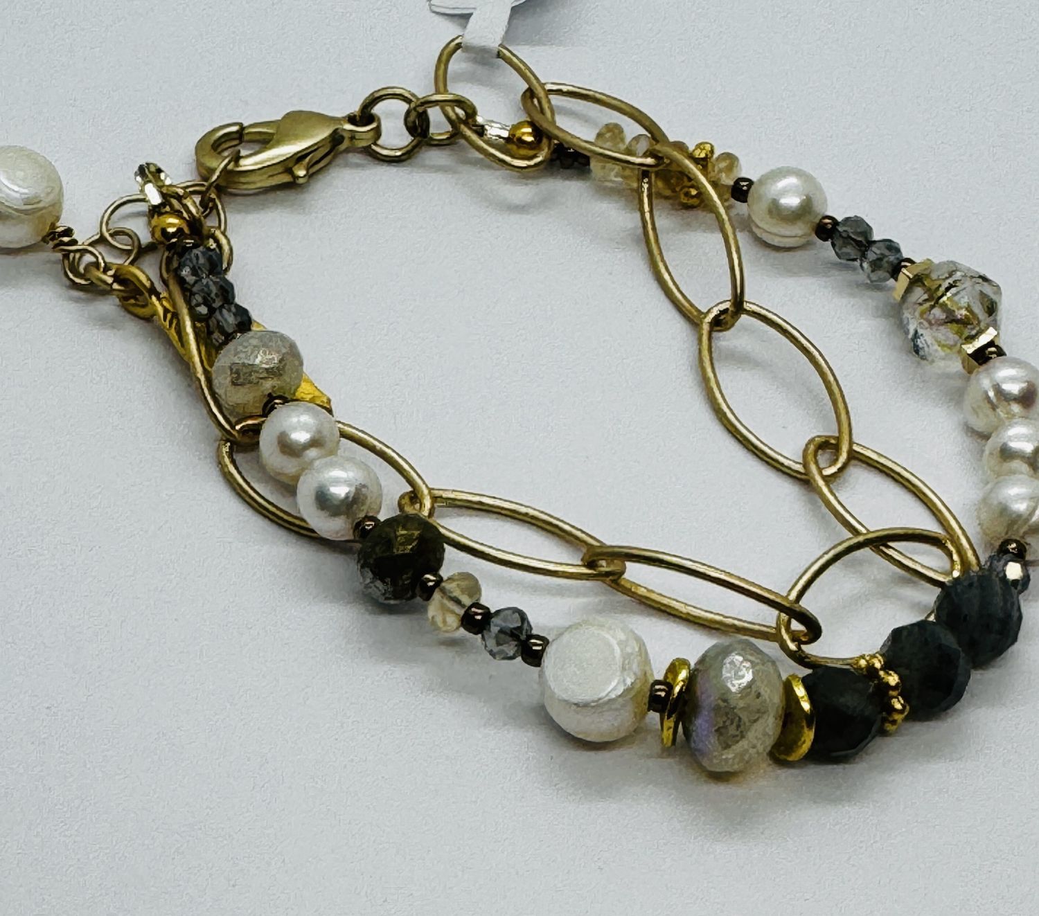 Garnish Bracelet Two Layer Labradorite And Freshwater Pearl