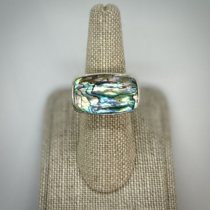 Roa-Jolj Ring Rectangle Abalone Shell