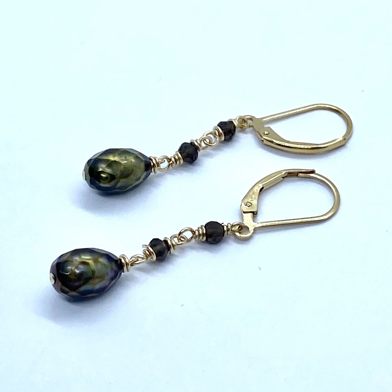 Robb Earring Faceted Green Pearl