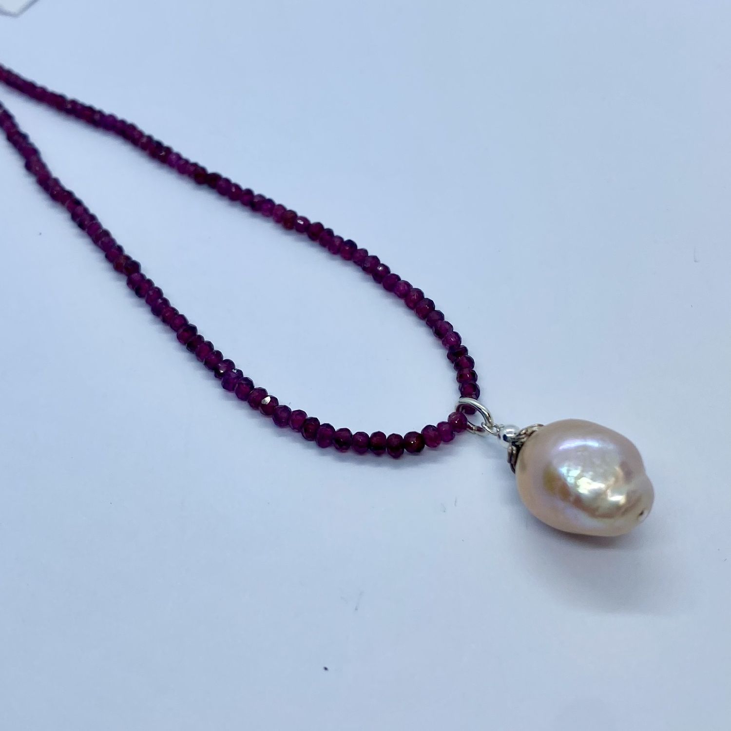 Robb Necklace Strung Garnets with Pink Pearl Drop
