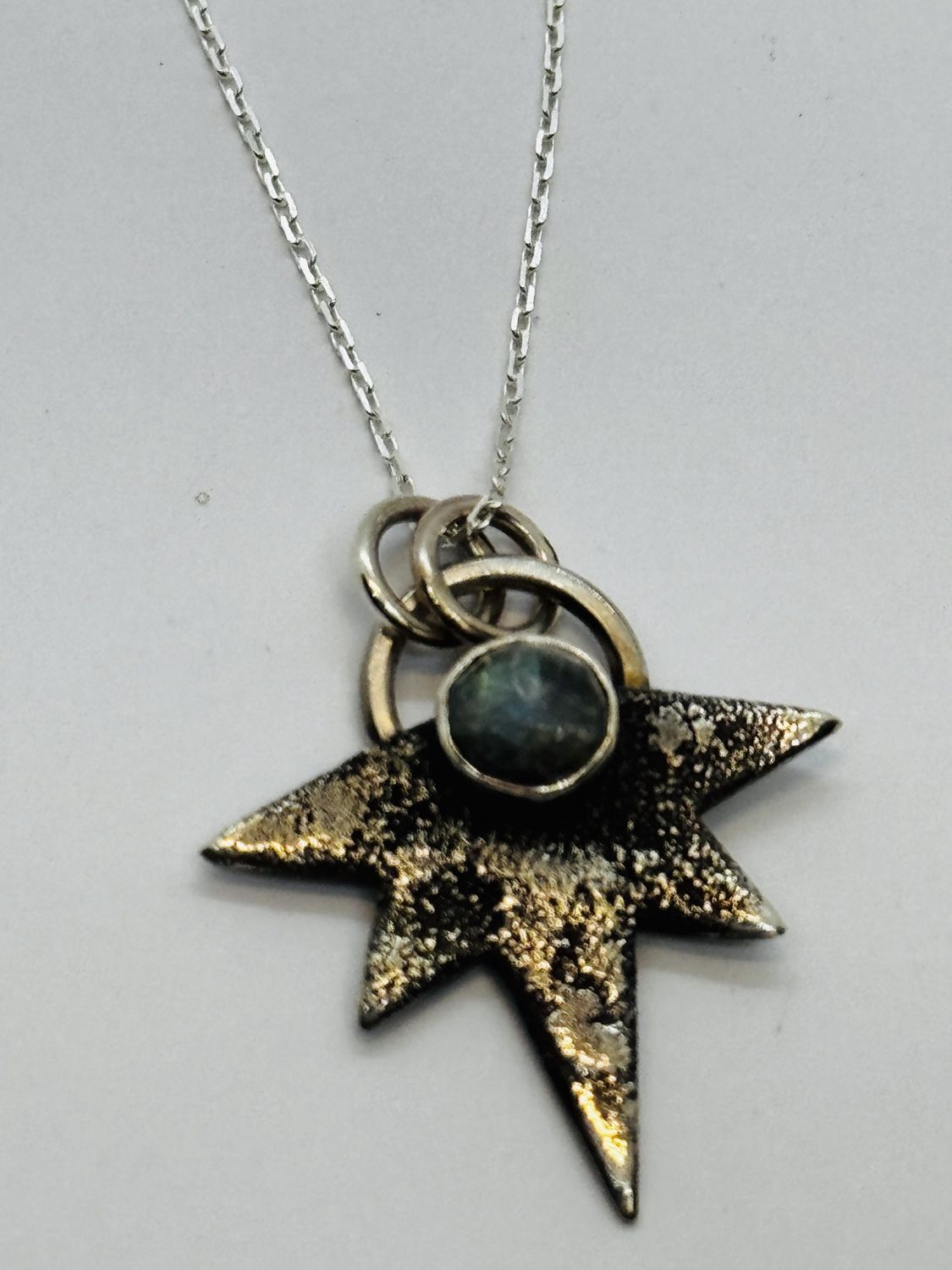 O&#39;Brien Necklace Textured Half Starburst W/Labradorite