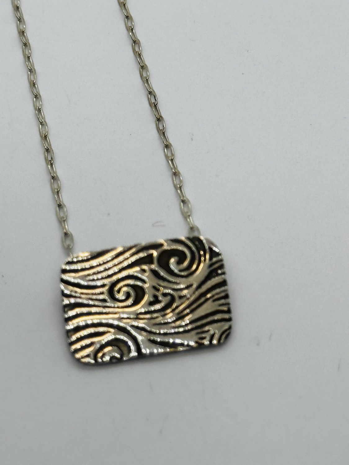 O&#39;Brien Necklace Small Roll Printed Silver Square