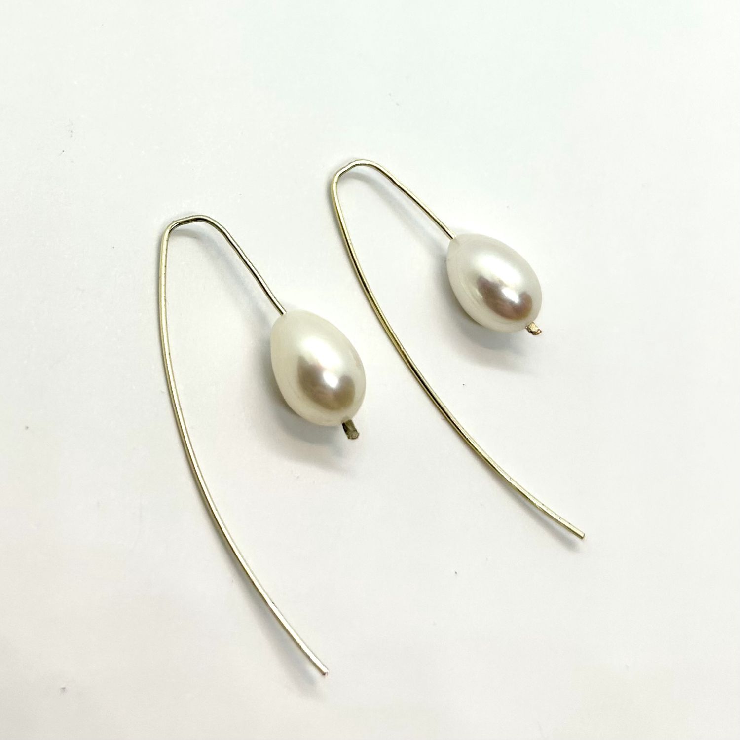 Tsay Earrings Pearl on Gold Wire