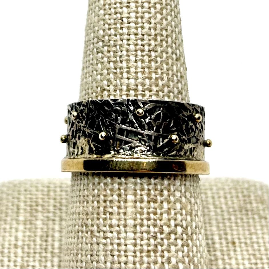 Otter Ring Stamped SS Band w/ Gold Bar and Dots