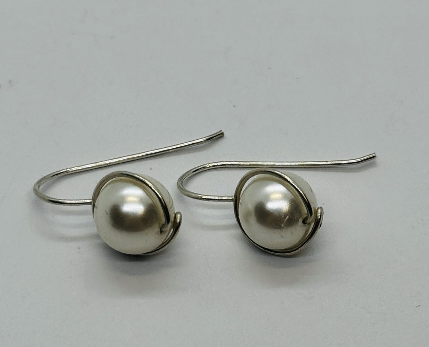 Robb Earring Silver Wrapped Swarovski Pearl
