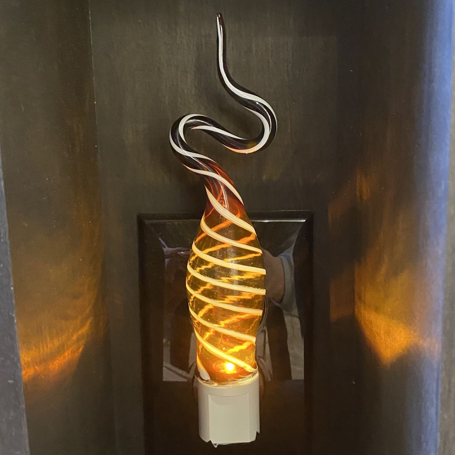 Probstein Nightlight Red/White Twist Top