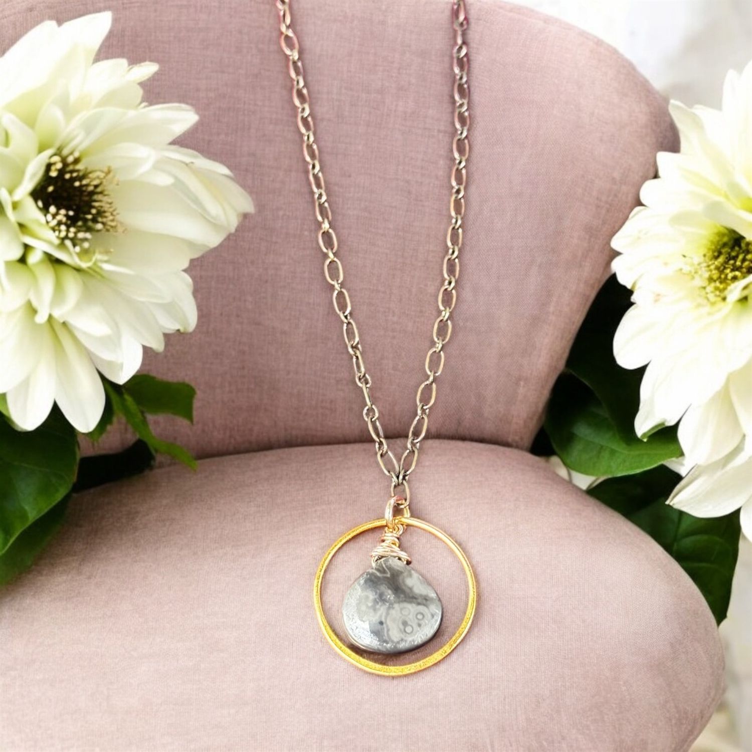 Robb Necklace Black Druzy Dangle in Circle