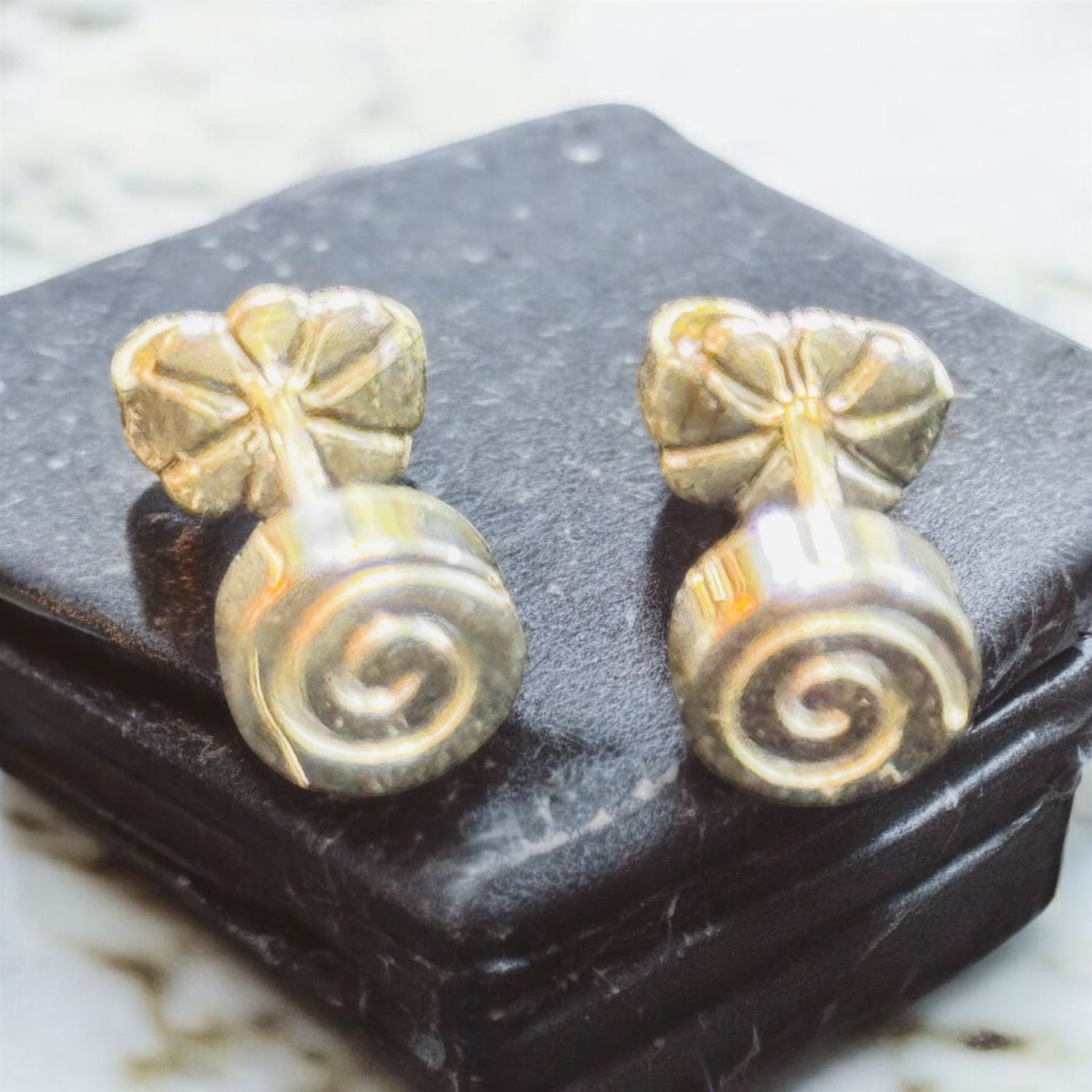 Gray Earring Simple Post Swirl