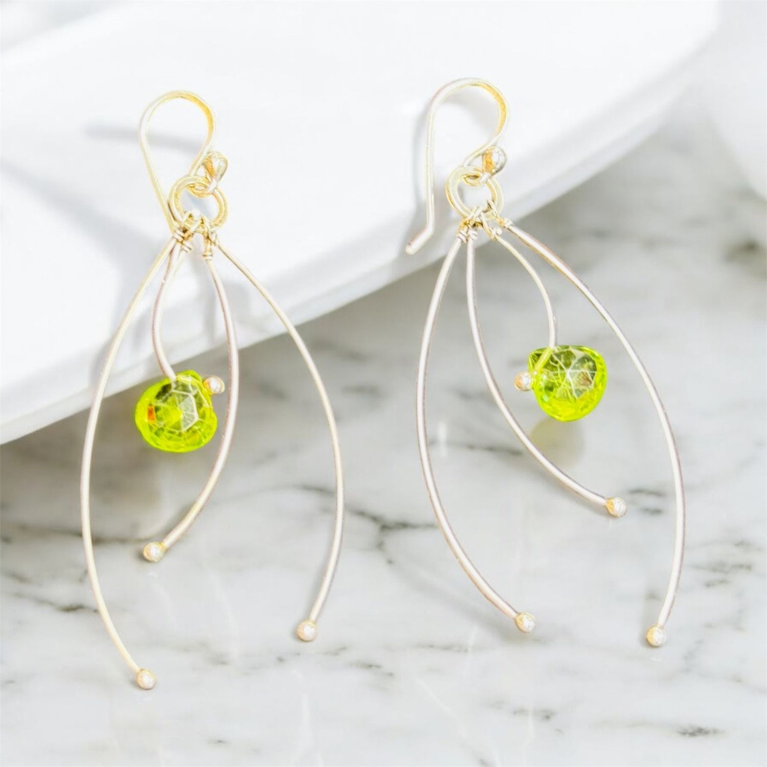 Zuzko Earrings &quot;Tickle&quot; Peridot