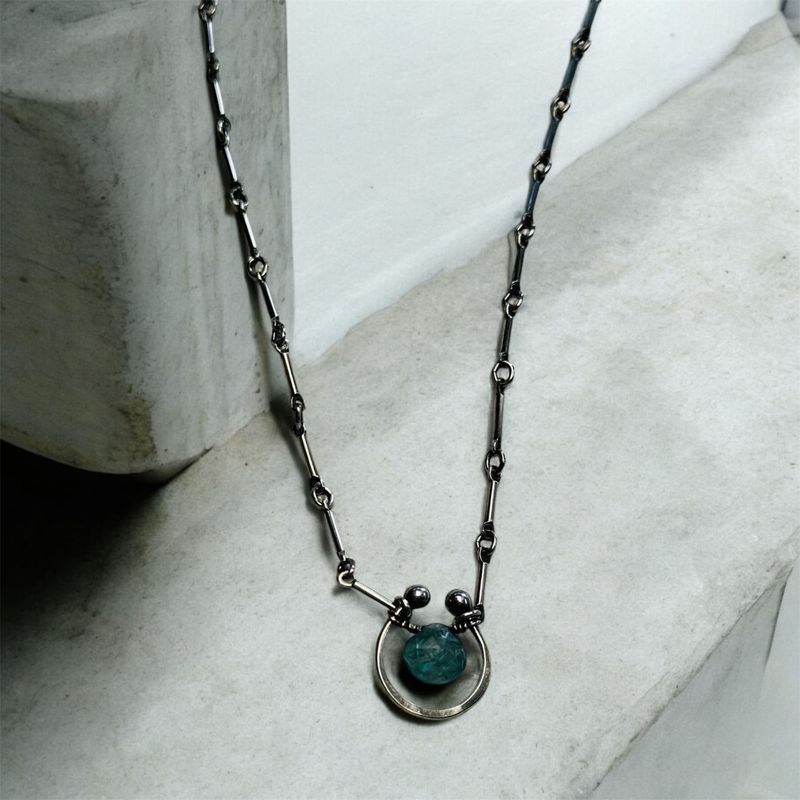 Zuzko Necklace Horseshoe Natural Zircon