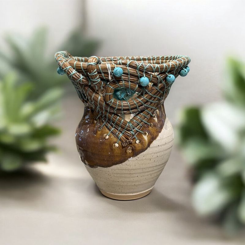 Hastings Vaskett #89 Brown Spice Glaze and Turquoise