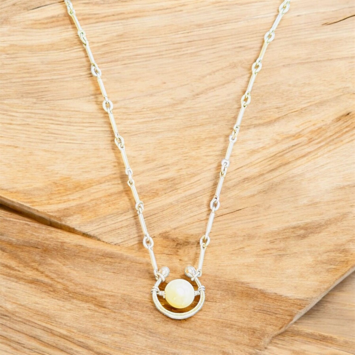 Zuzko Necklace Horseshoe Pearl
