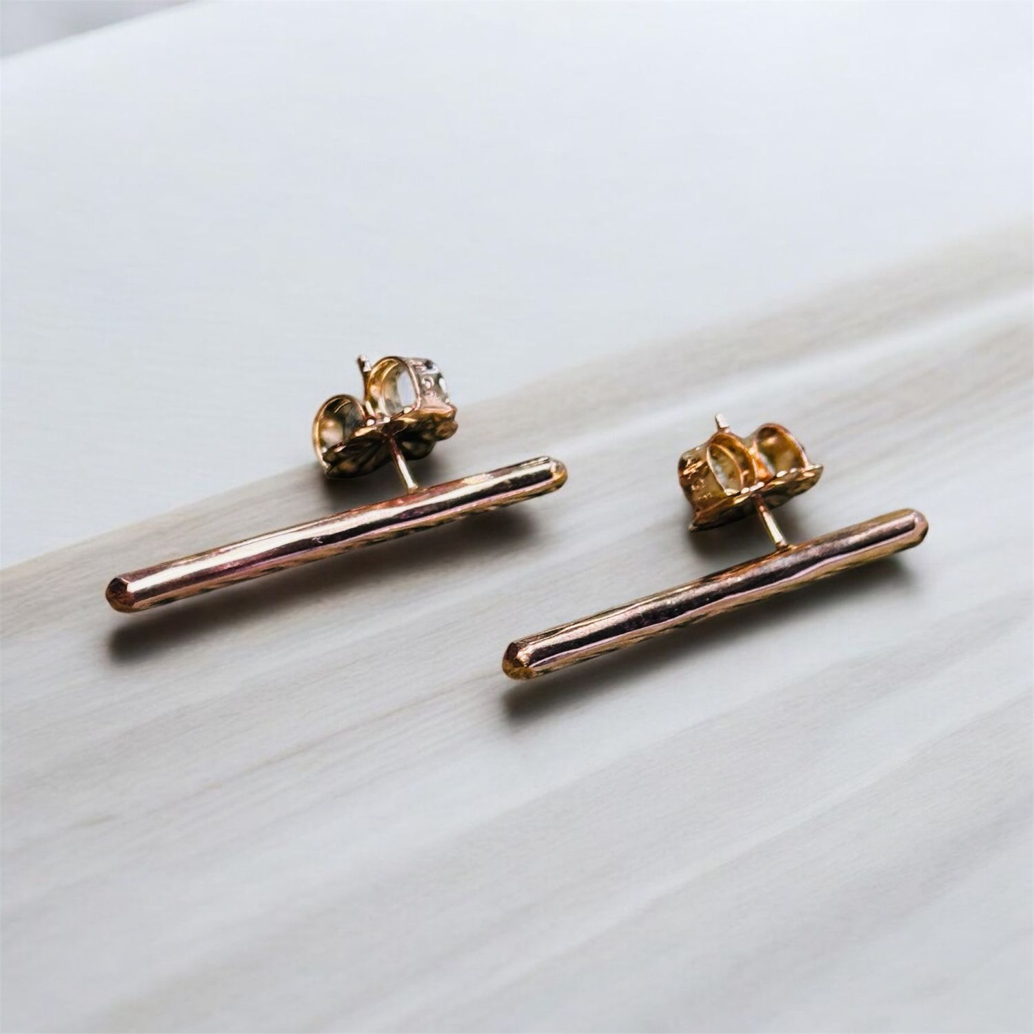 Zuzko Earring Bar Stud (L) Gold