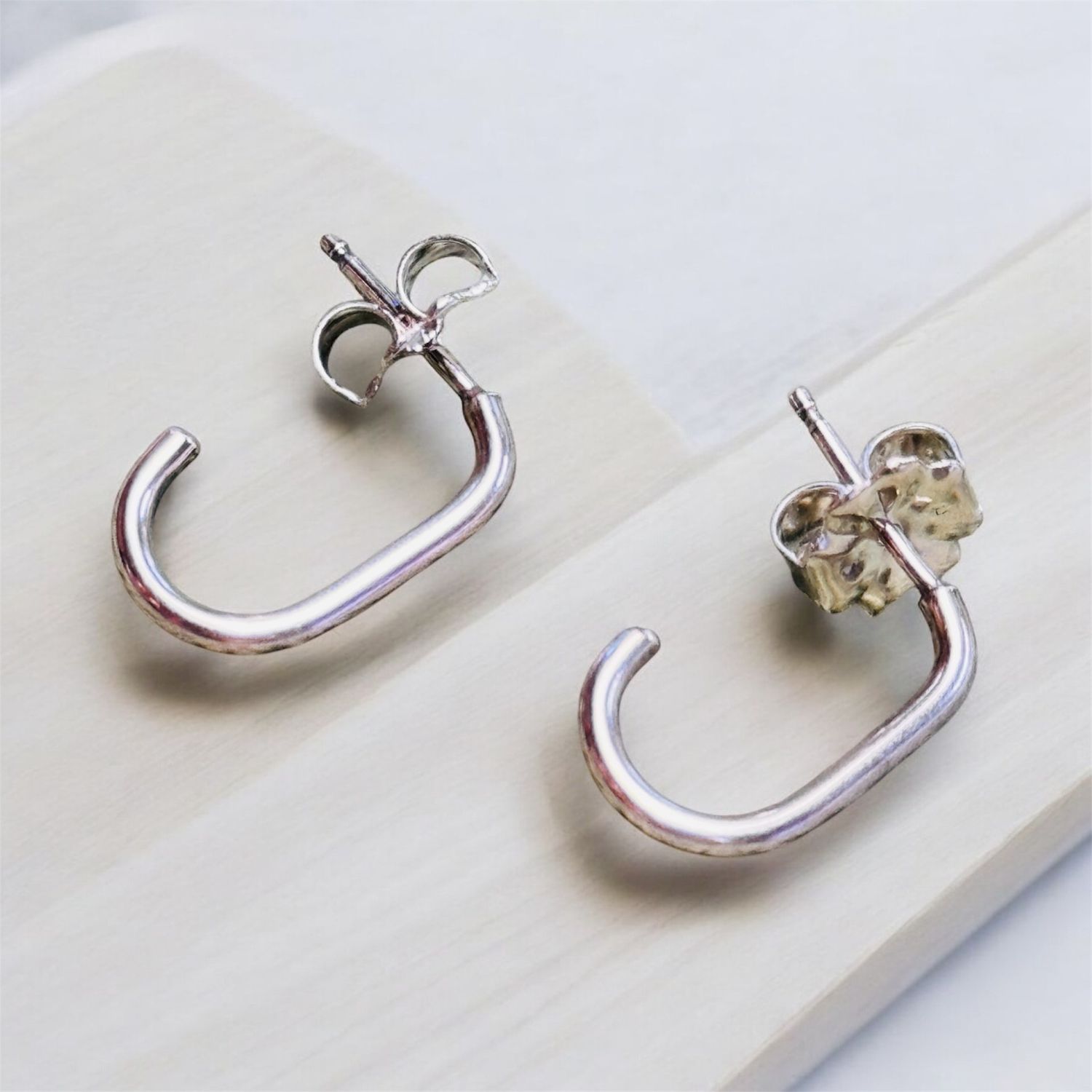 Zuzko Earrings Paper Clip Hoops Silver Small