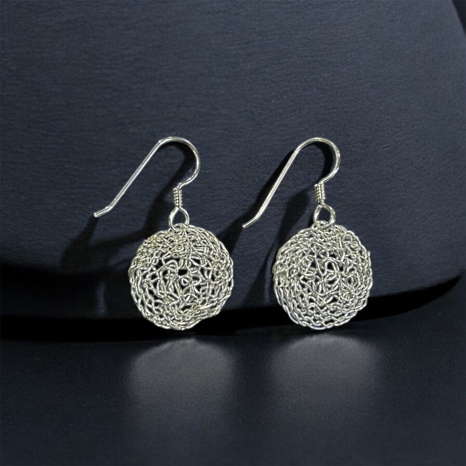 MetaLace Earrings Small Silver Circles
