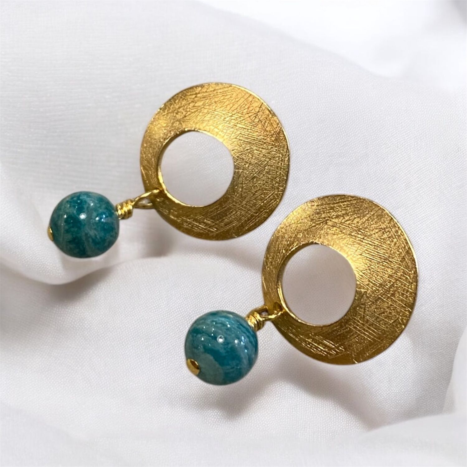 Very Visser Earring Amazonite Bead on Gold Hoop