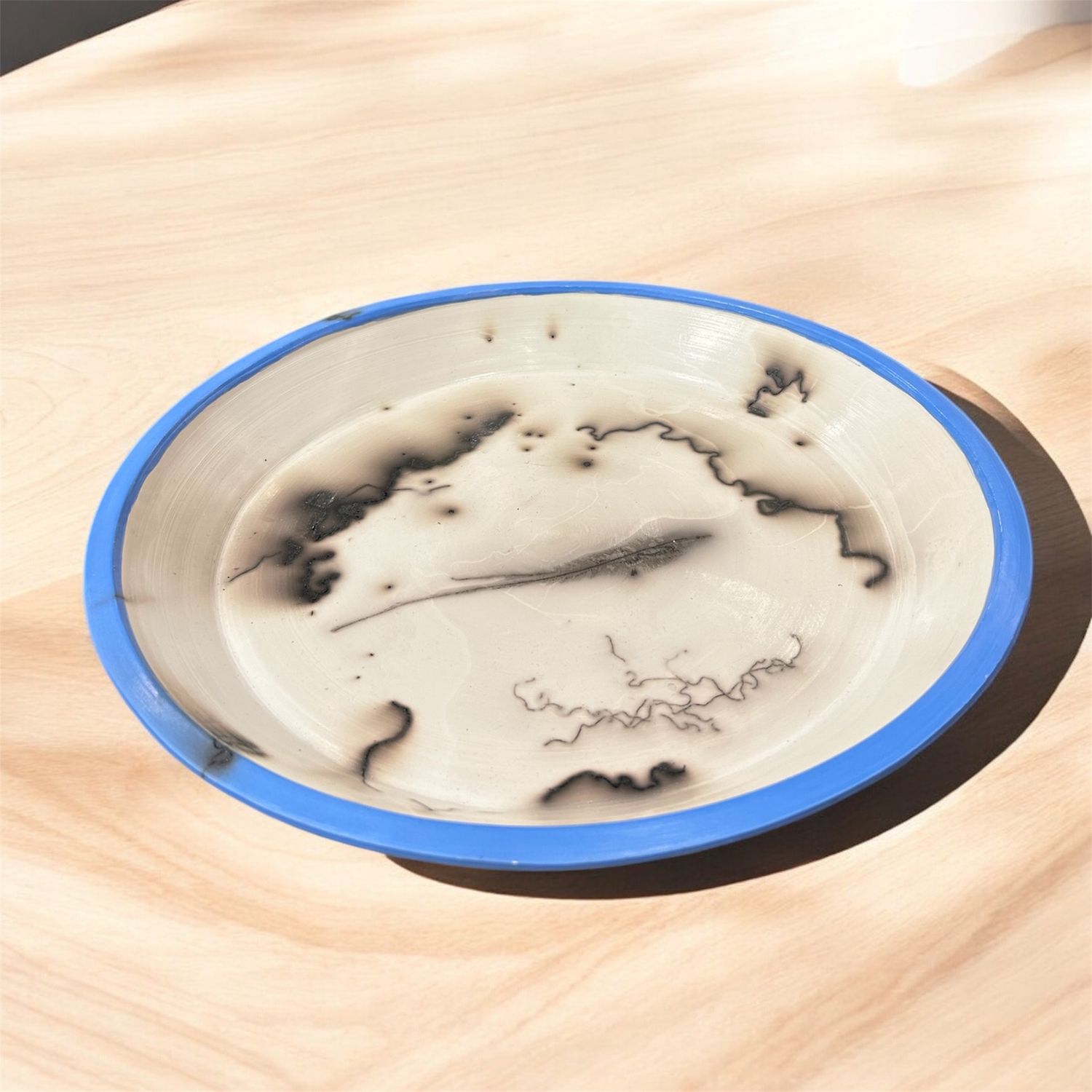 Ponticello Horse Hair Pottery Platter W/Light Blue Rim