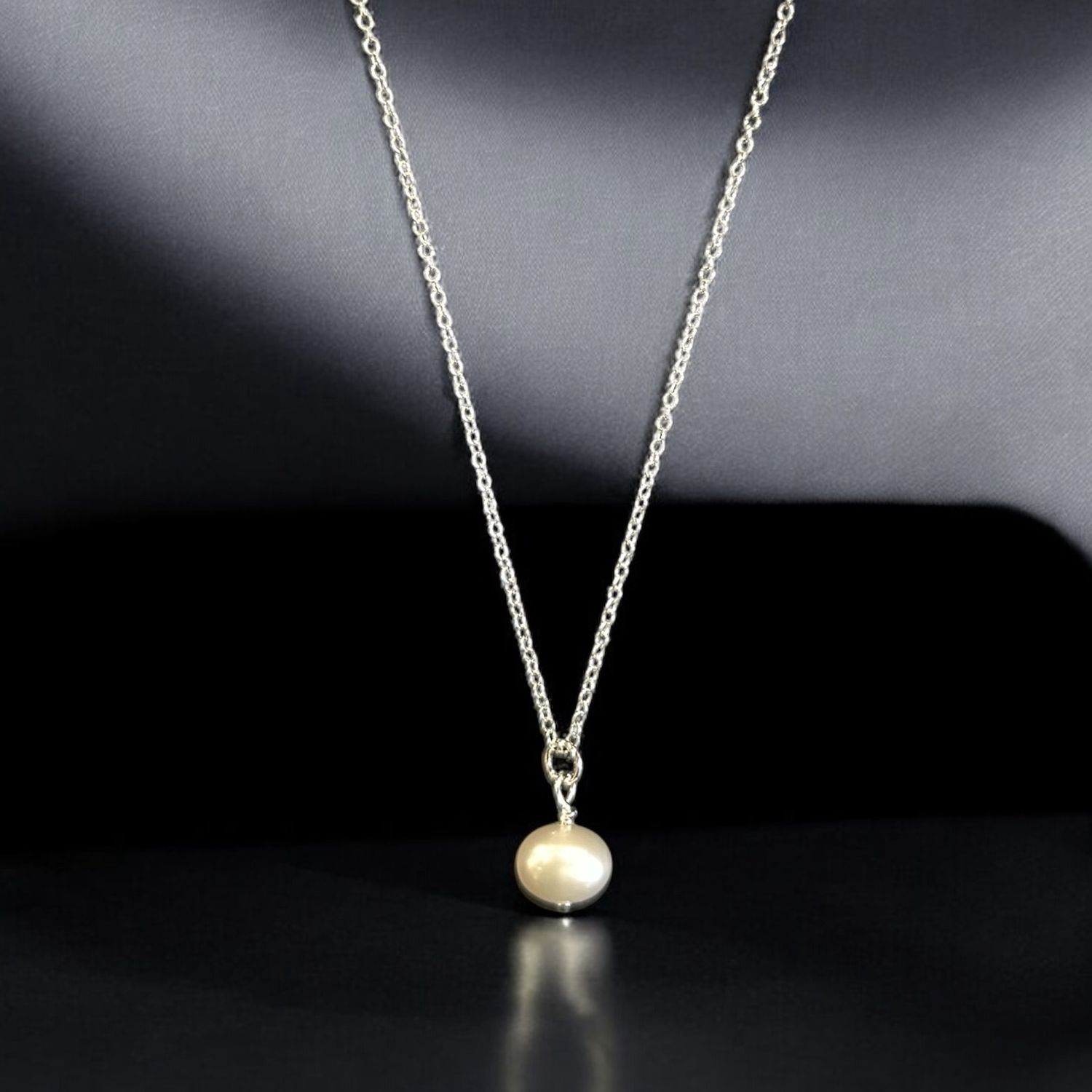 Trueworthy Necklace Single Pearl Sterling Silver