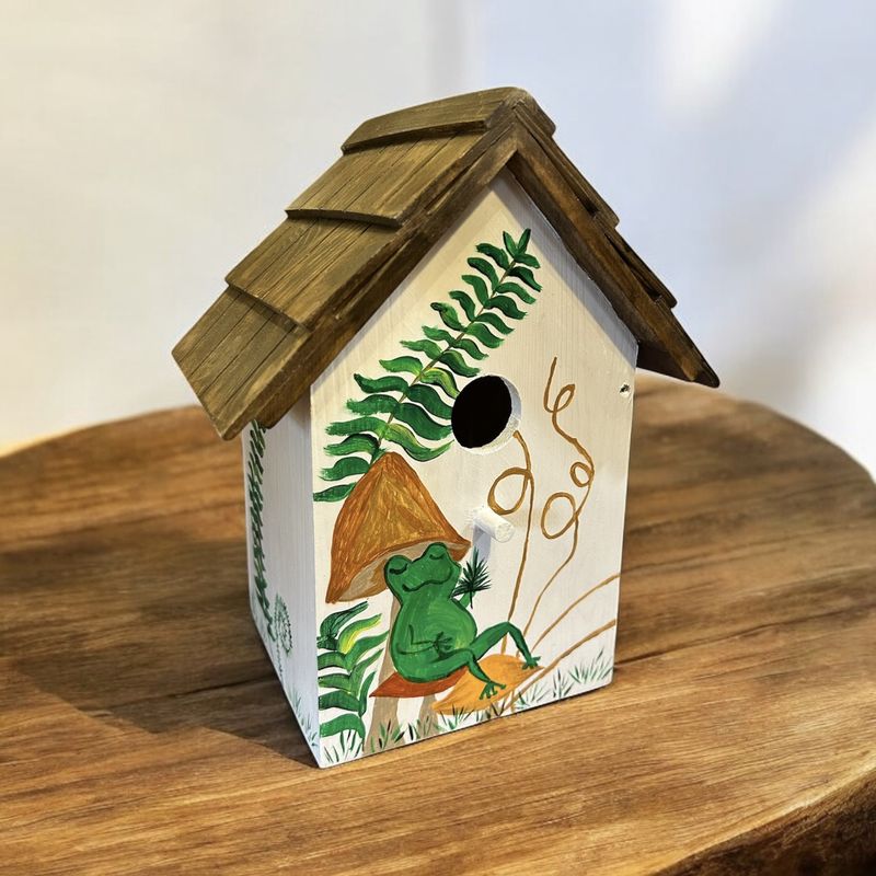Wilson Birdhouse Lounging Frog 2