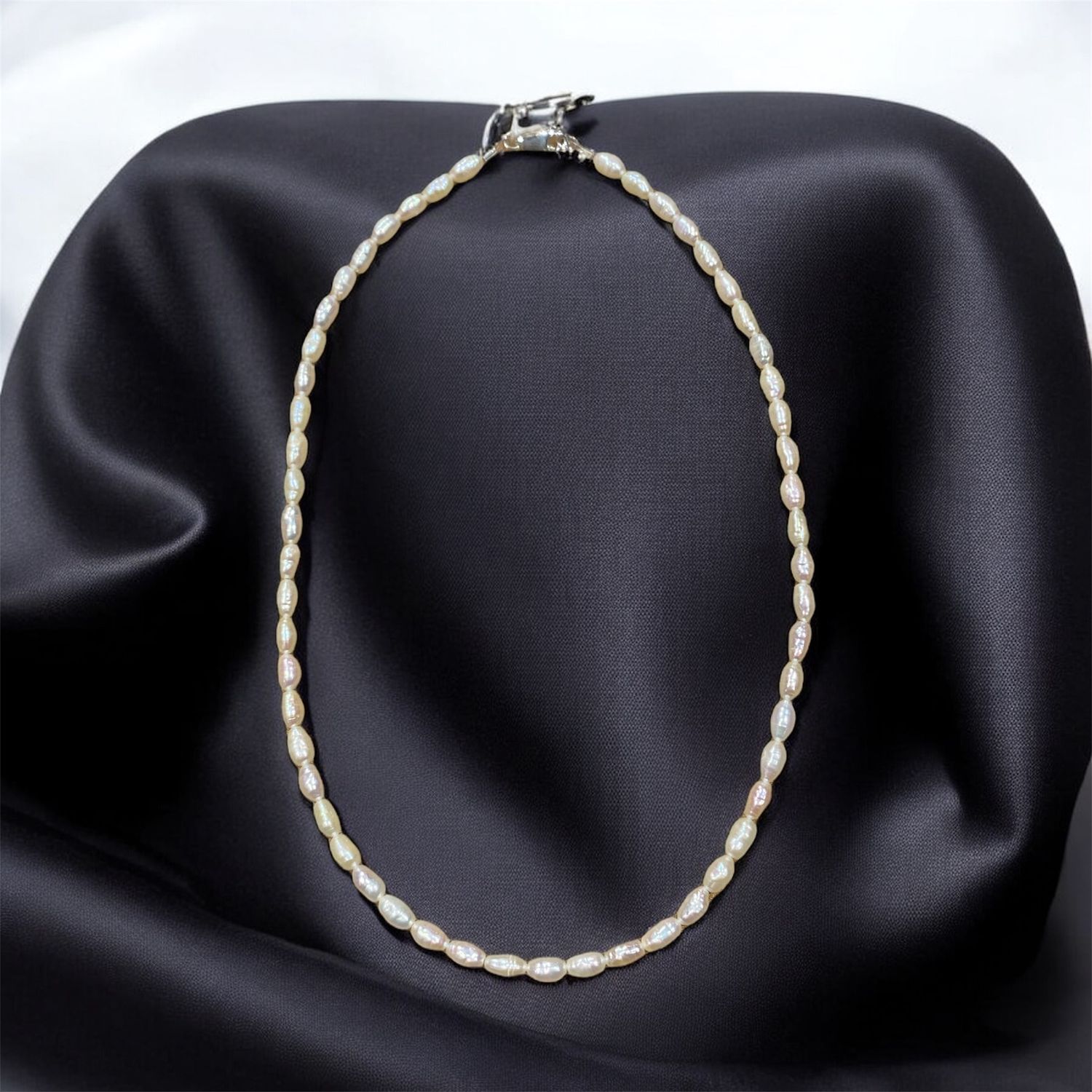 Trueworthy Necklace White Freshwater Pearl Strand