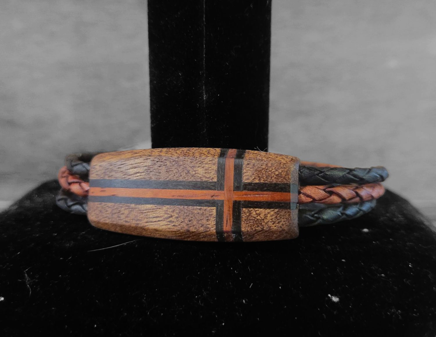 Leblanc Leather and Wood Bracelet Cross Red Large