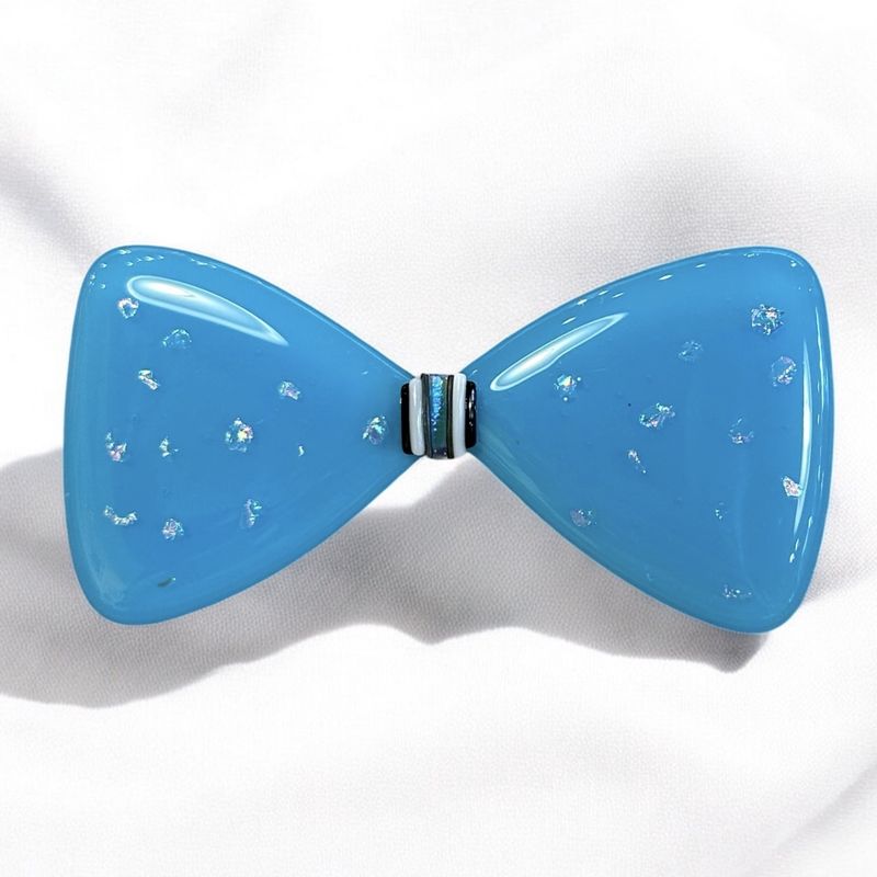 Gong Glass Bowtie Clip On- Light Blue with Pearlescent Accents, Black and White Center Piece