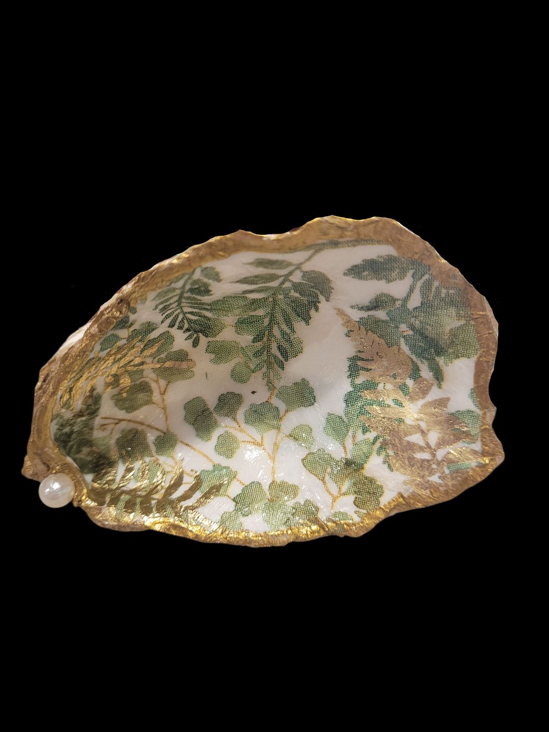 Wilson Large Oyster Shell with Green and Gold Leaf