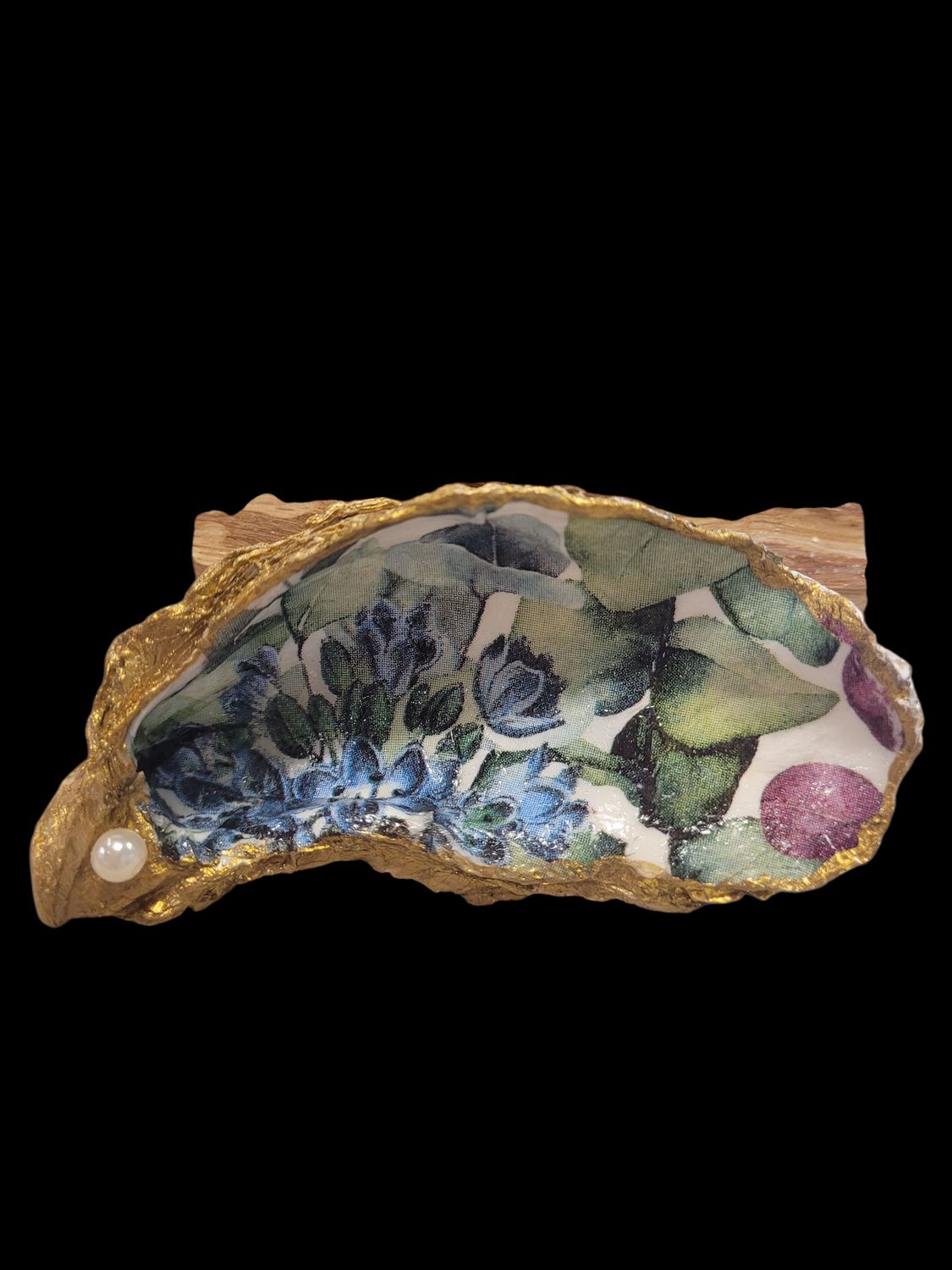 Wilson Large Oyster Shell with Blue Foliage