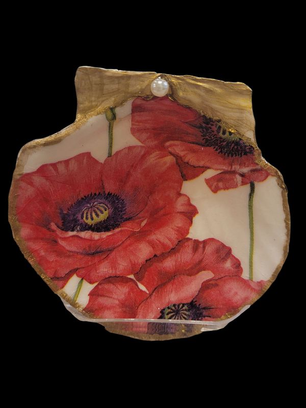 Wilson Large Scallop Shell with Poppies