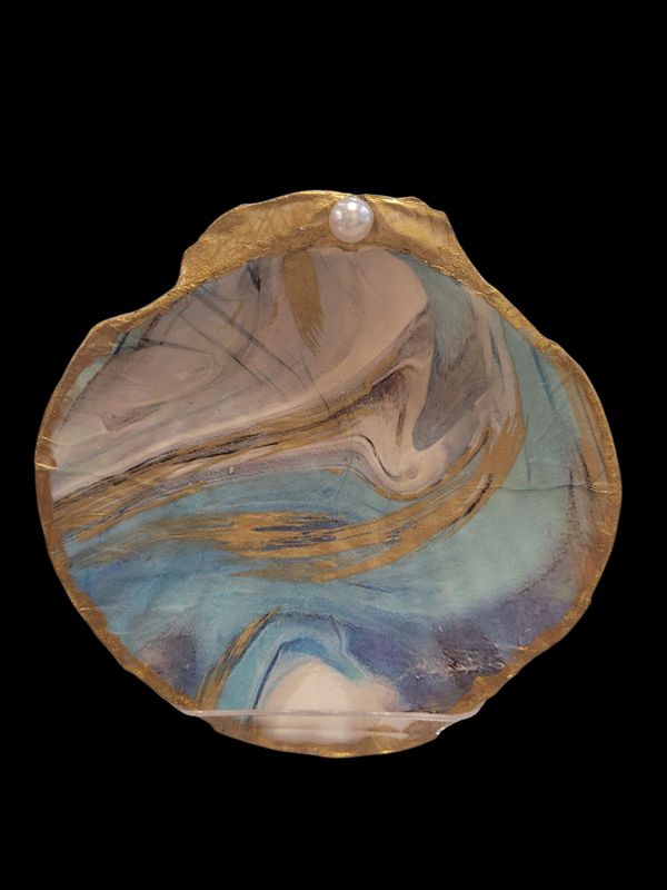 Wilson Large Scallop Shell with Blue and Gold Wave